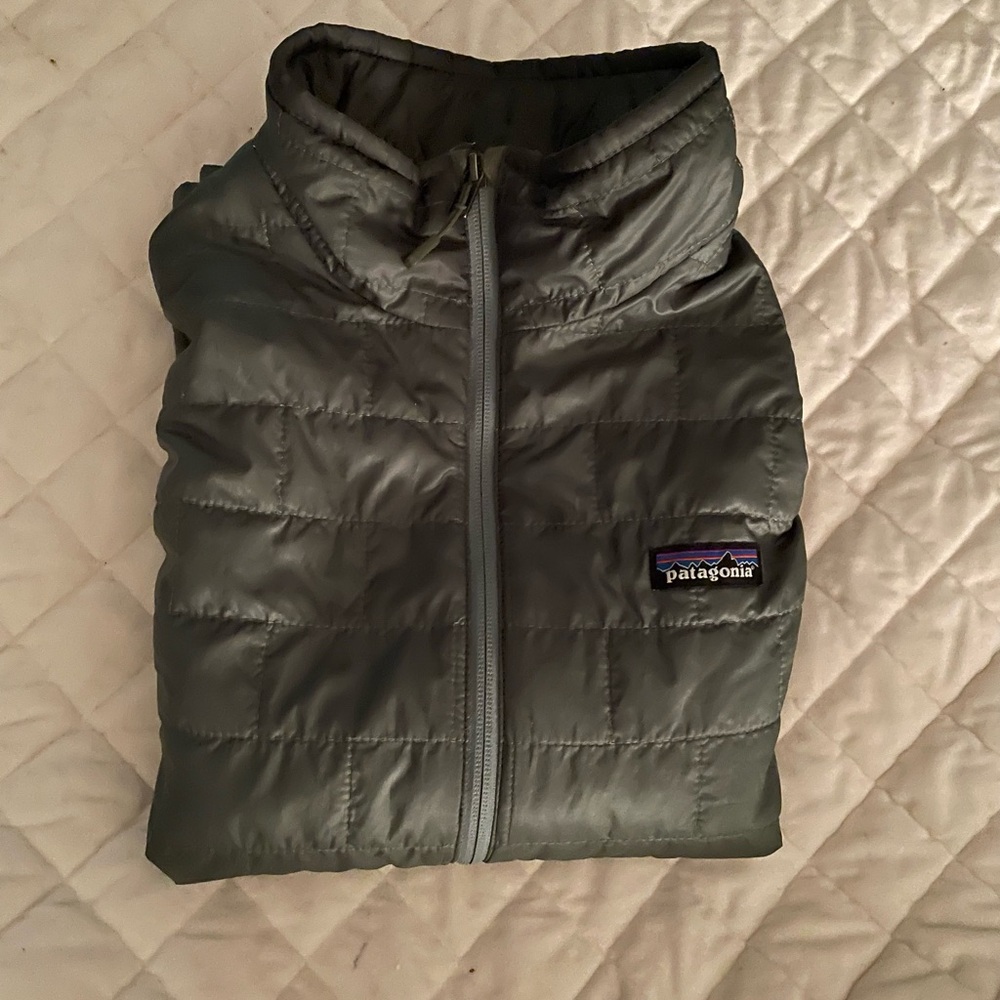 Patagonia Women's Nano Puff Vest M — Pesto Green - Picture 5 of 8